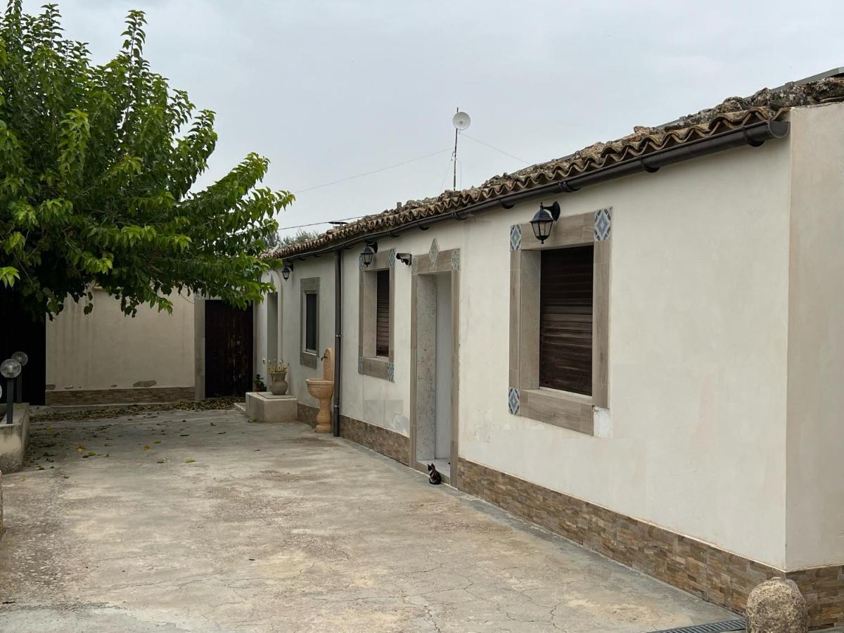 Casa Di Mirto Bed and Breakfast Chiaramonte Gulfi Εξωτερικό φωτογραφία